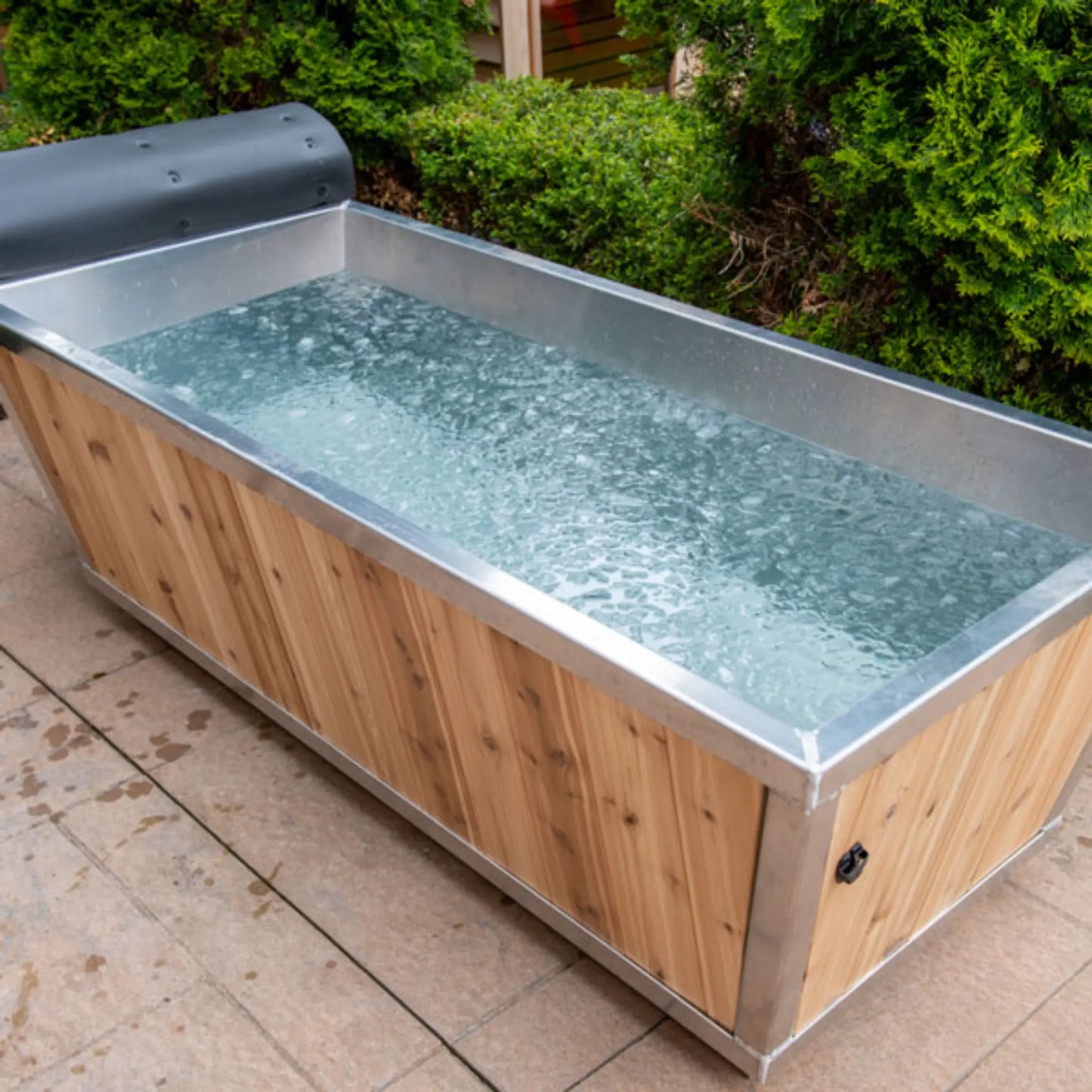 The Polar Plunge Tub by Dundalk
